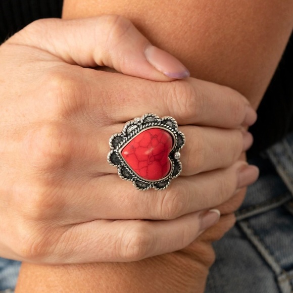 Paparazzi Heart Ring